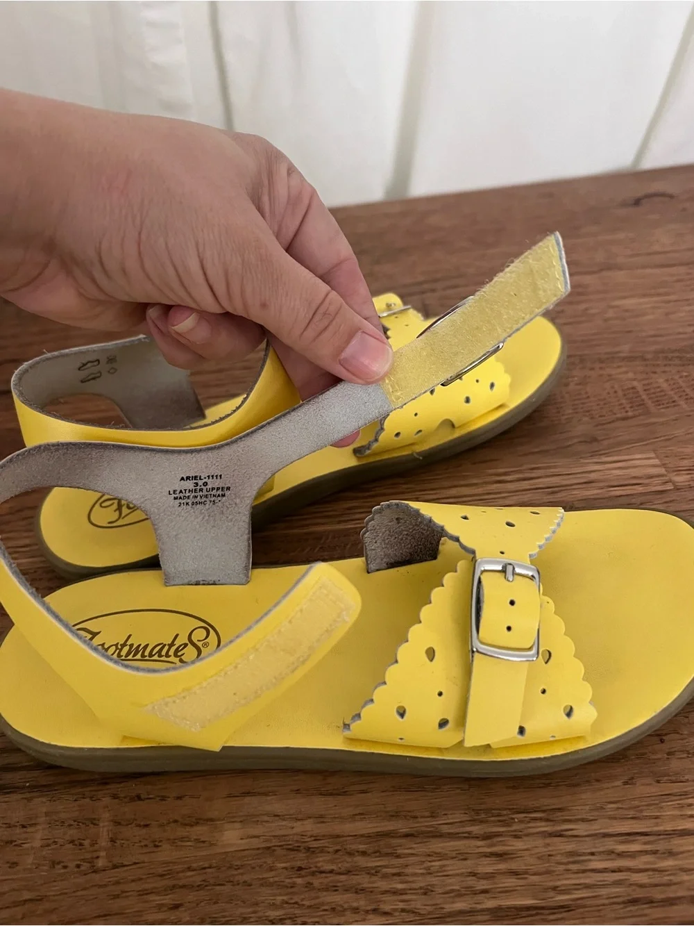 FootMates Kids Yellow Scalloped Buckle Sandals